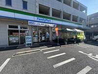 周辺環境:ファミリーマート板橋赤塚二丁目店